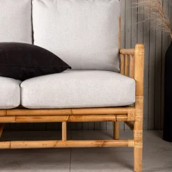 Cane, Naturfärgad Rottingsoffa med Grå Dynor*Venture Home Outlet