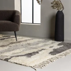 Charlie*Venture Home Sale