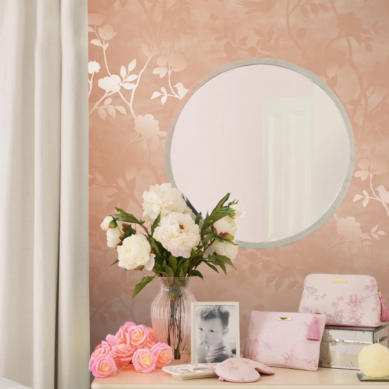 Eglantine Silhouette Blush
