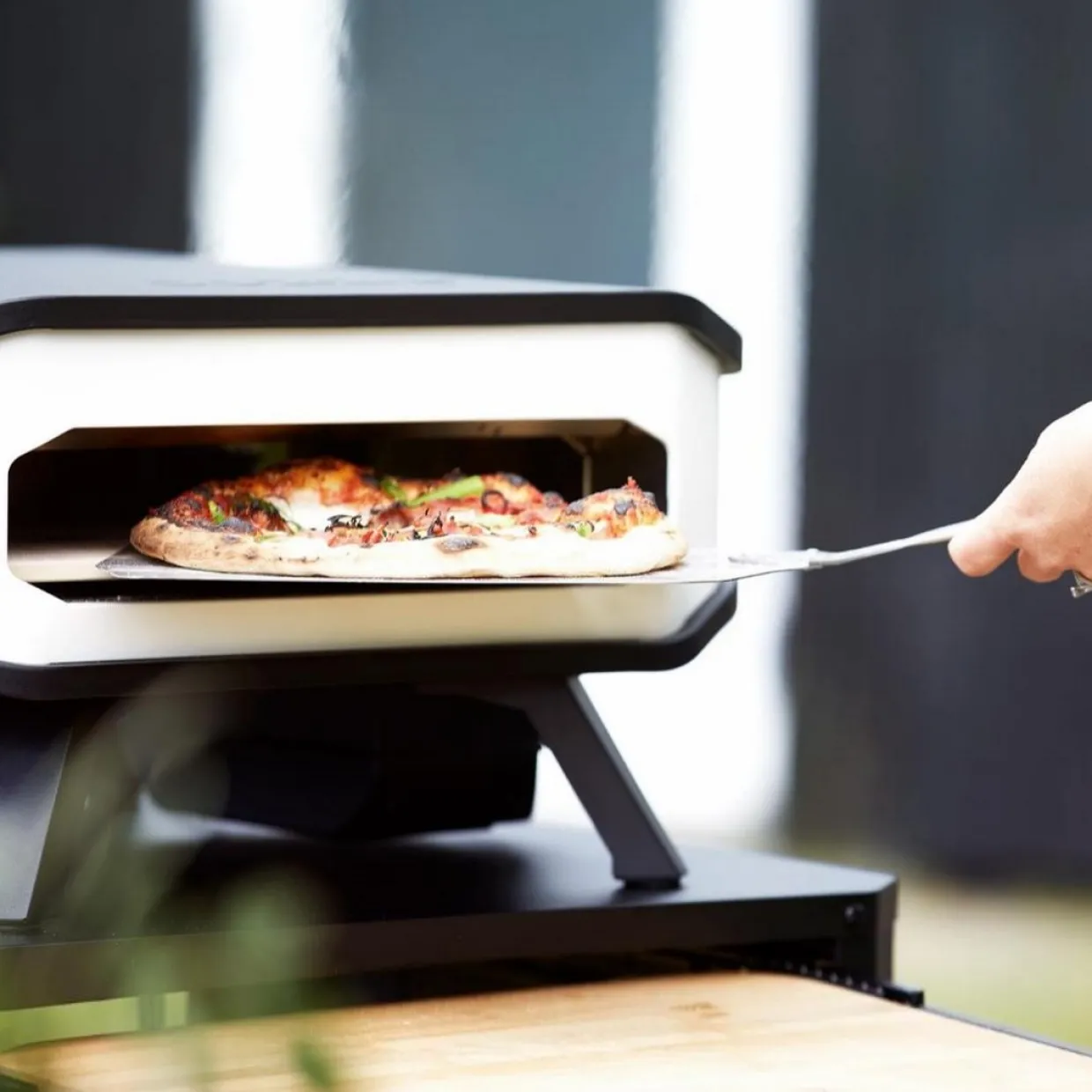 Elektrisk 13" med Pizzasten & Frontlucka, 2200W
