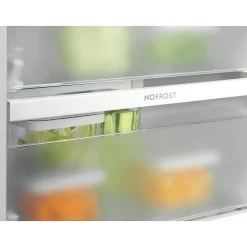 EUN7NE18C med No Frost och FastFreeze*Electrolux