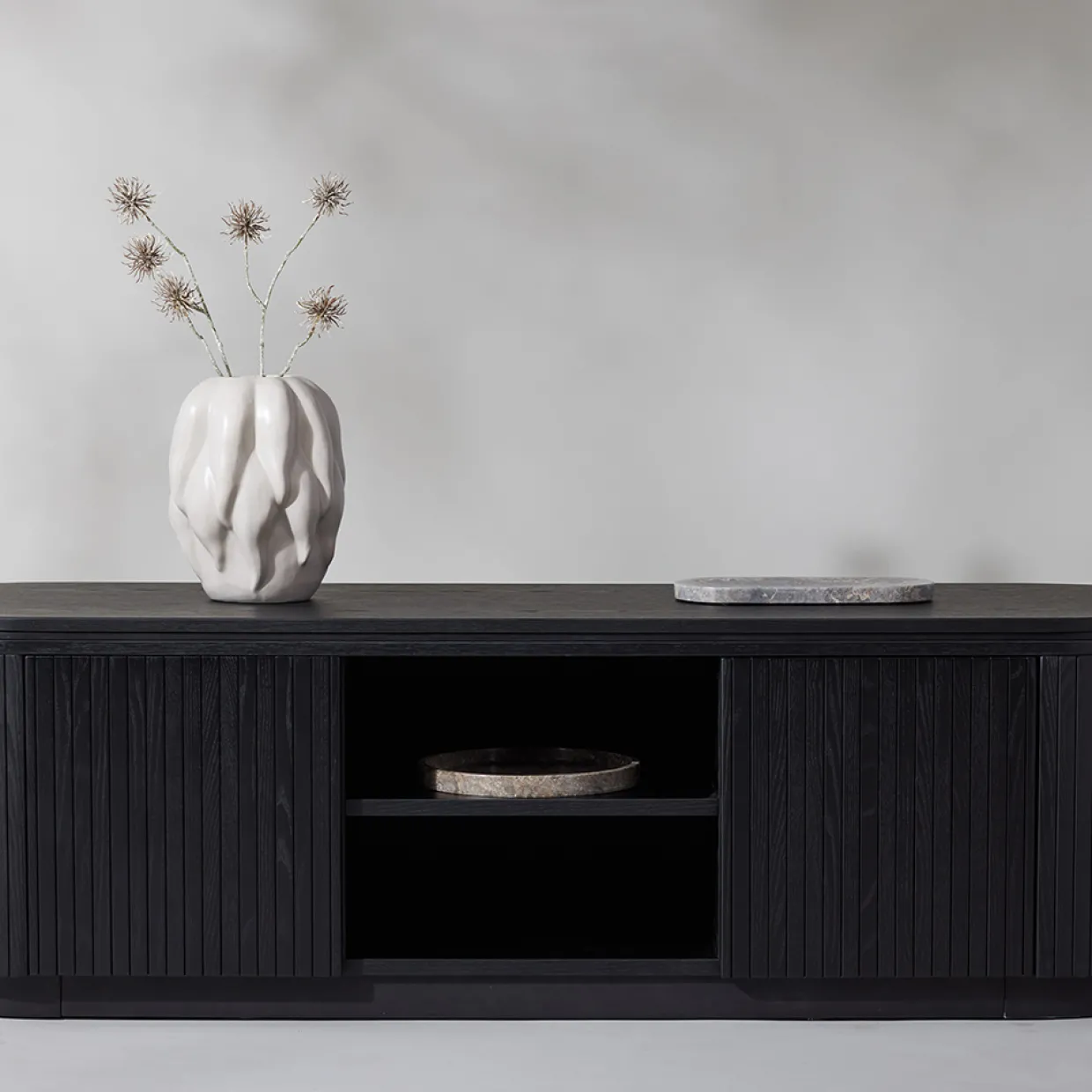 Fjällbacka Svart TV-Bänk/Sidobord MDF