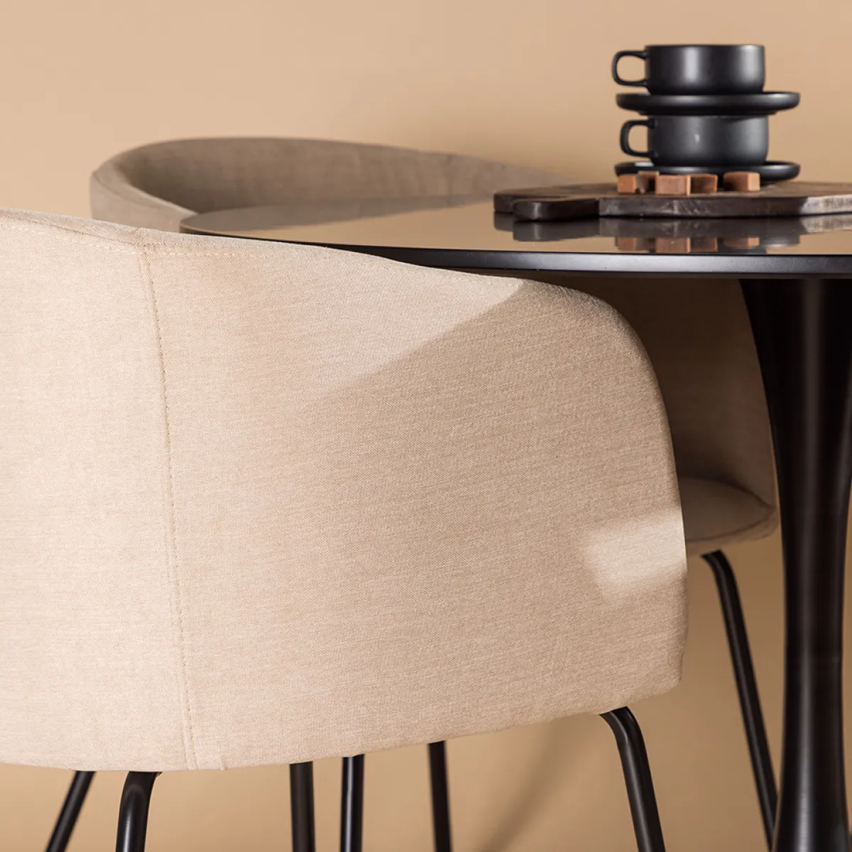 Glade Ø 100 cm med 4 Berit Stolar*Venture Home Discount