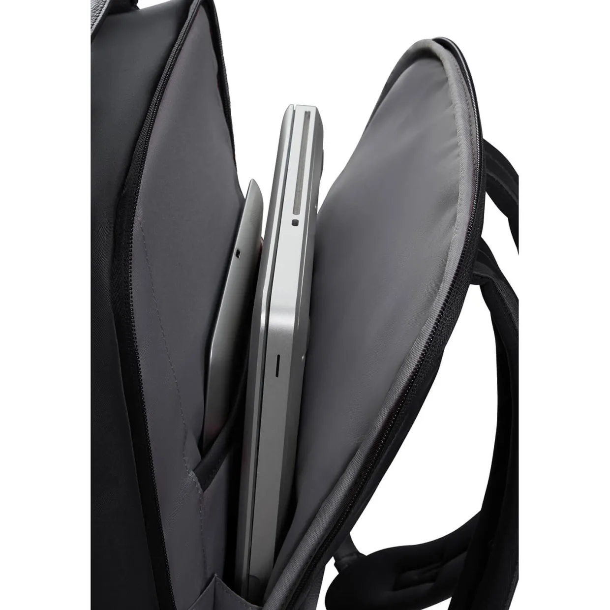 Karissa Evo 15.6"