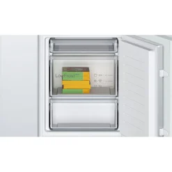 Serie 2 KIV86NSE0 Integrerad med Automatisk Avfrostning och LED-belysning*Bosch Clearance