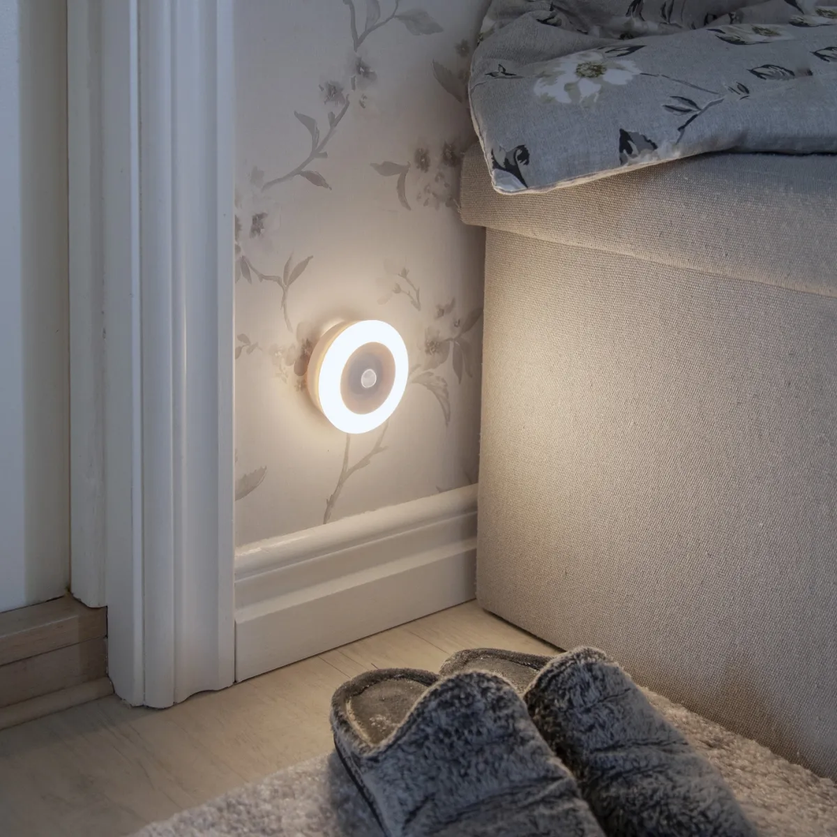 Twilight Motion Sensor 0,6W*Star Trading Sale